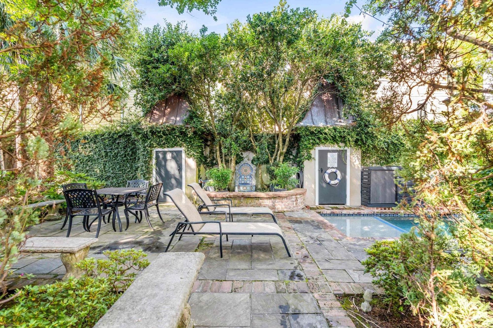 Serene Cottage With Beautiful Garden And Heated Pool Charleston Eksteriør billede